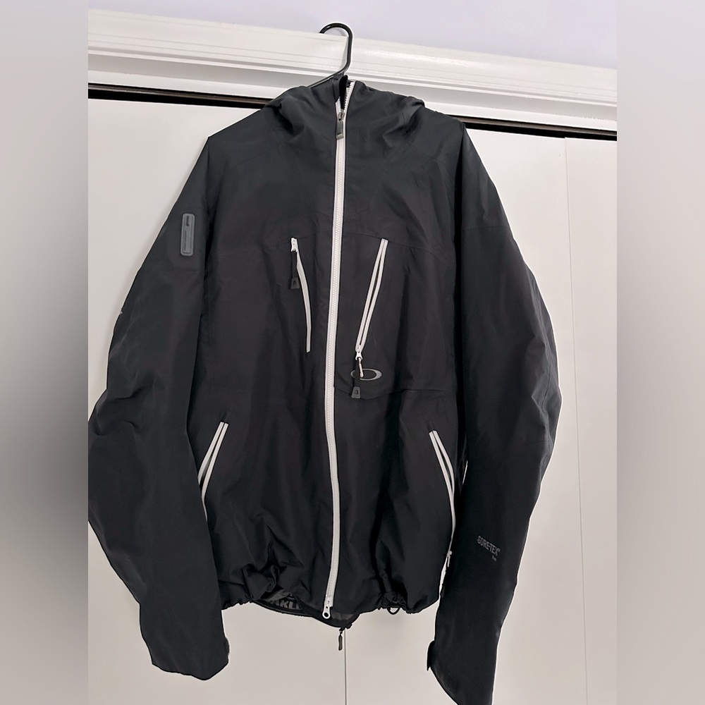 Oakley gortex pro waterproof MENS NEW XL JACKET with advanced rescue reflection